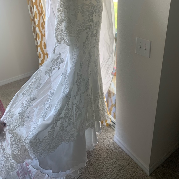 Maggie sottero brand new never worn wedding gown - Picture 10 of 16